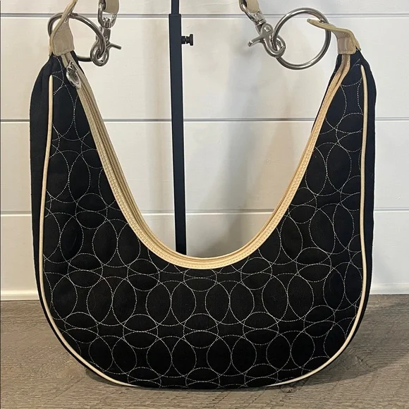 Chelsey Henry Quilted Cotton & Leather Crescent Shoulder Bag - Picture 4 of 14